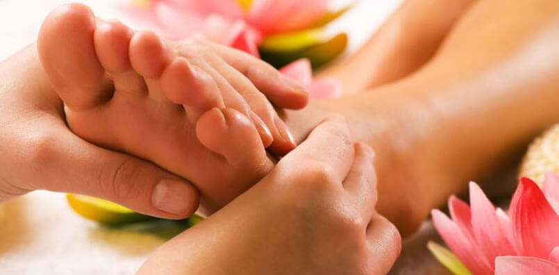Vidéo d’un massage des pieds, réflexologie plantaire