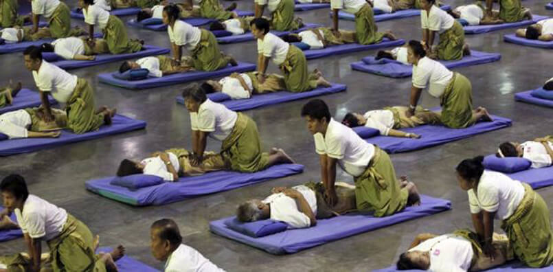 Record du monde de massage en Thailande