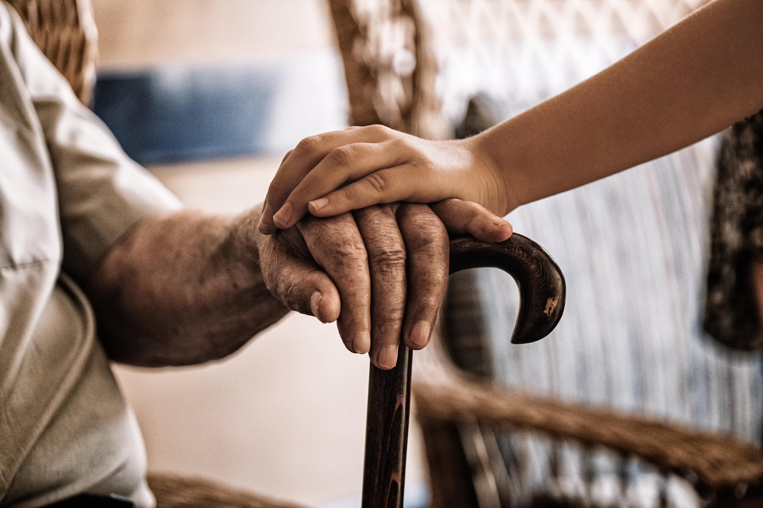 Massage des personnes âgées, un moment doux et adapté aux besoins de chacun. Une écoute, une bienveillance et une détente.