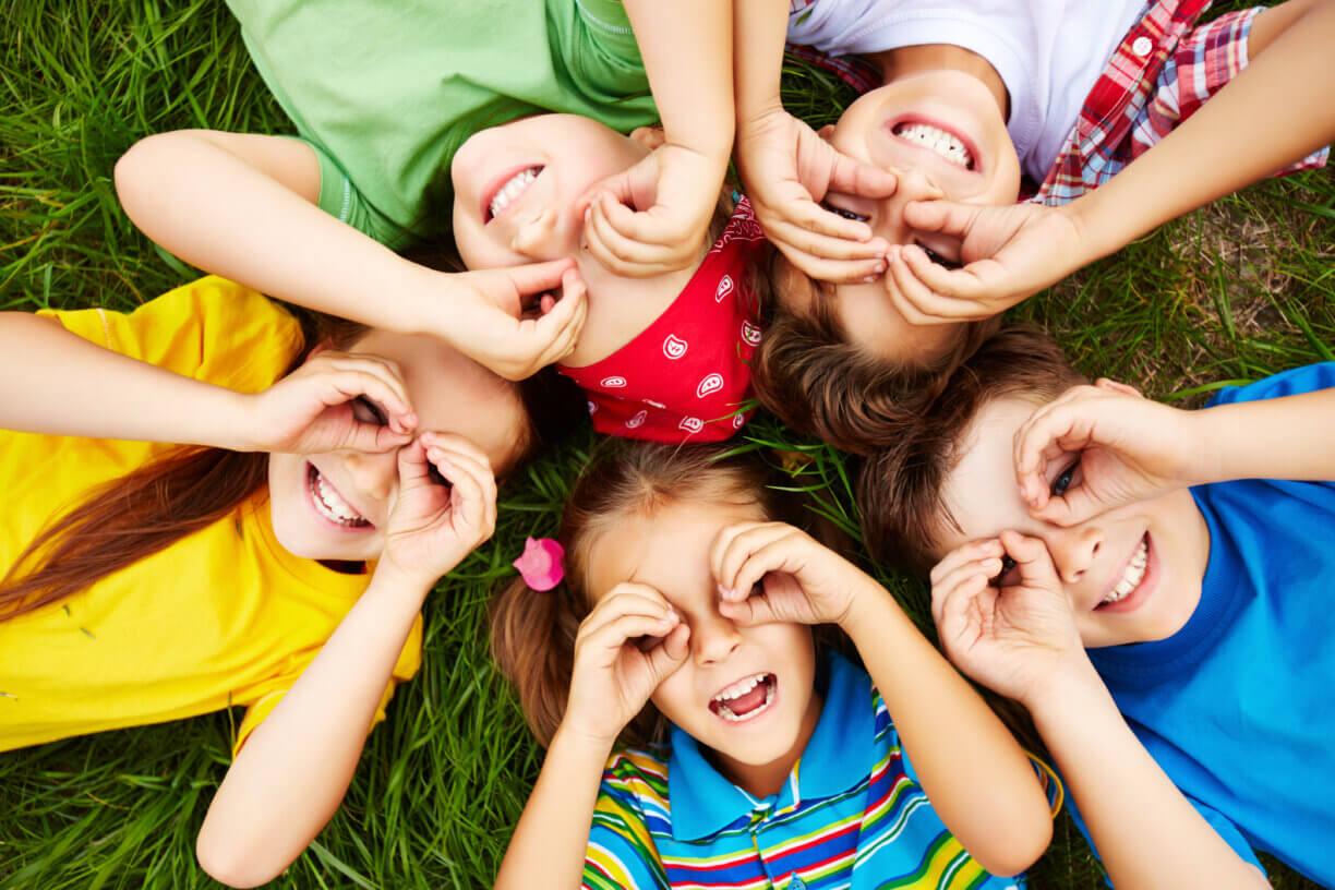 Les ateliers de massage MISA pour enfant, un programme adapté pour l'école et les ateliers bien-être.